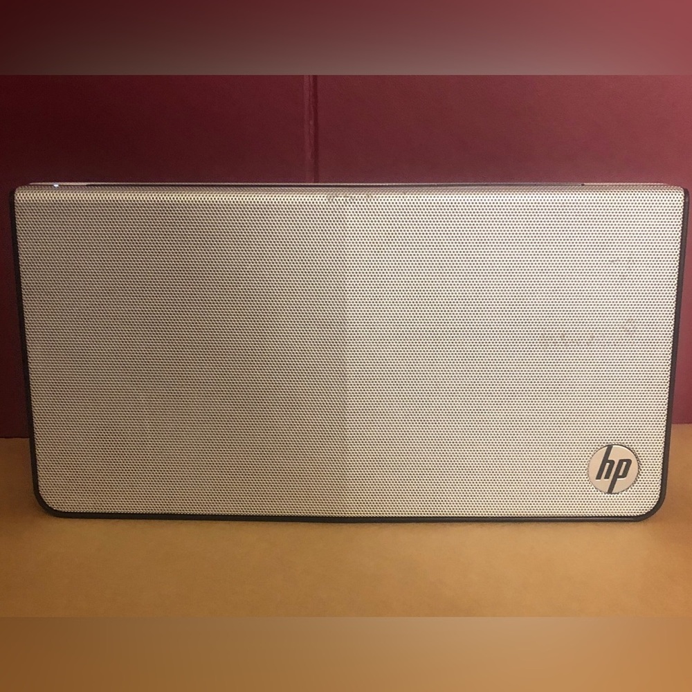 HP PORTABLE WIRELESS BLUETOOTH SPEAKER Model S9500